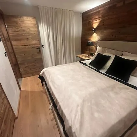 Spa, Sport & Luxury Ski-in Ski-out Apartman *